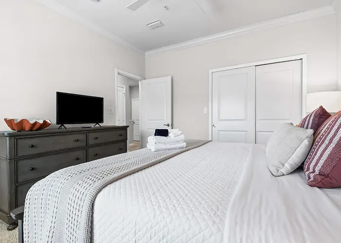 Holiday home Luxury Retreat-resort Amenities-pool Tennis *