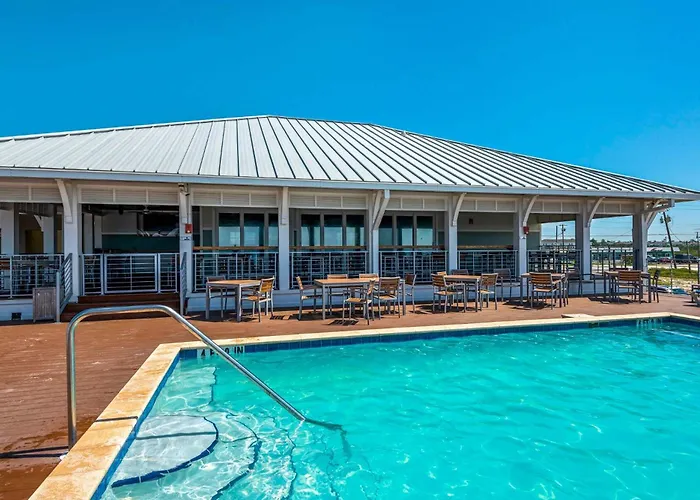 Luxury Retreat-resort Amenities-pool Tennis * Pensacola